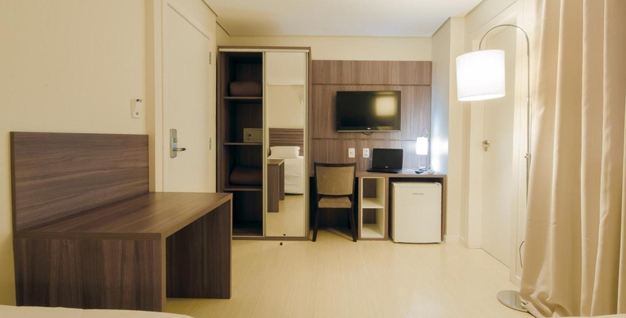 Umbu Hotel Porto Alegre - Centro Historico - Prox Aeroporto 15Min Δωμάτιο φωτογραφία